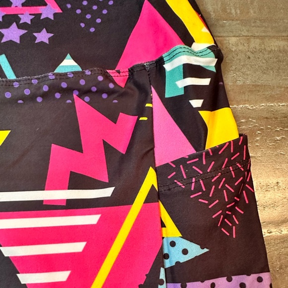 80s 90s retro colorful yoga workout athletic shorts with side pockets - Picture 4 of 5